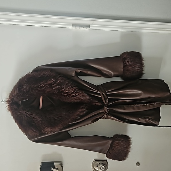 SHOW ME YOUR MUMU PENNY LANE COAT Cocoa Faux Leather Size : M - Picture 4 of 7